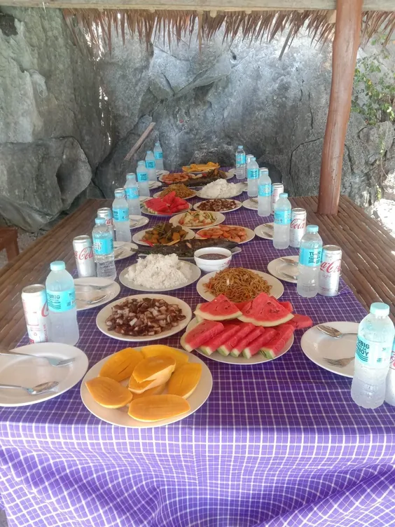 Grilled seafood lunch, Coron